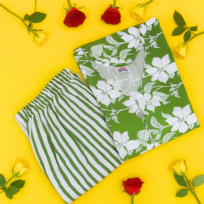 ssf Women Floral Print Straight Kurta(Green)