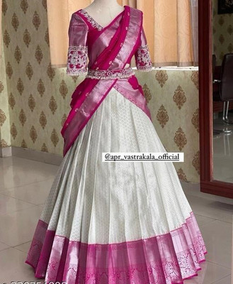GRANTH MANIAFAB Self Design Semi Stitched Lehenga Choli(White)