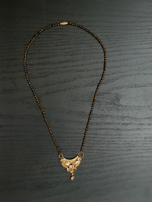 RosaStella Gold Plated Black Beaded Chain Pendant Traditional Mangalsutra for Women Alloy Mangalsutra