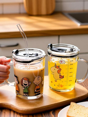 HK4 Random Design Glass with Straw Glass Coffee Mug(400 ml)