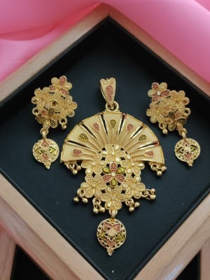 Shree Fashions World Gold-plated Brass Pendant Set