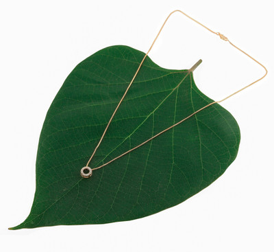 CLONEO Attractive Design Pendant with Chain Necklace Gold-plated Alloy