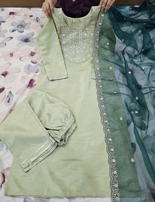 Avnisa Enterprise Embroidered Kurta, Trouser/Pant & Dupatta Set