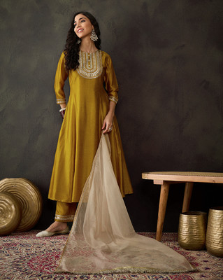 Tasrika Embroidered Kurta, Trouser/Pant & Dupatta Set