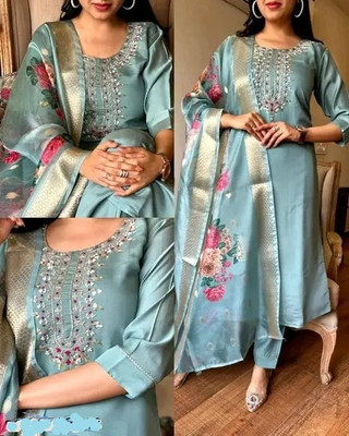 MOR FOR FAB Embroidered, Solid Kurta, Churidar & Dupatta Set