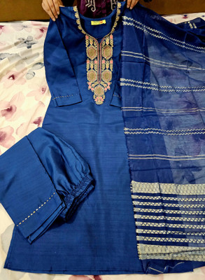 Avnisa Enterprise Embroidered Kurta, Trouser/Pant & Dupatta Set