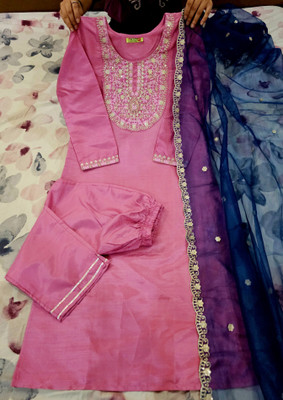 Avnisa Enterprise Embroidered Kurta, Trouser/Pant & Dupatta Set