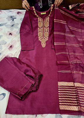 Avnisa Enterprise Embroidered Kurta, Trouser/Pant & Dupatta Set