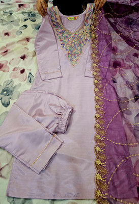 Avnisa Enterprise Embroidered Kurta, Trouser/Pant & Dupatta Set