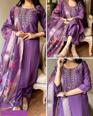 PRAVAGH CREATION Embroidered Kurta, Churidar & Dupatta Set