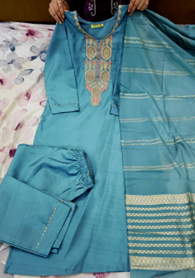 Avnisa Enterprise Embroidered Kurta, Trouser/Pant & Dupatta Set