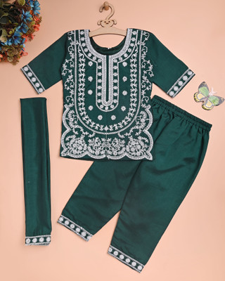 Mpori Fashion Girls Festive & Party, Wedding, Casual Kurta, Pyjama & Dupatta Set(Green Pack of 1)