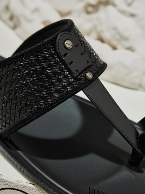 Walkline Men Black Casual