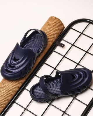 DEFLOW Men Clogs(Navy , 8)