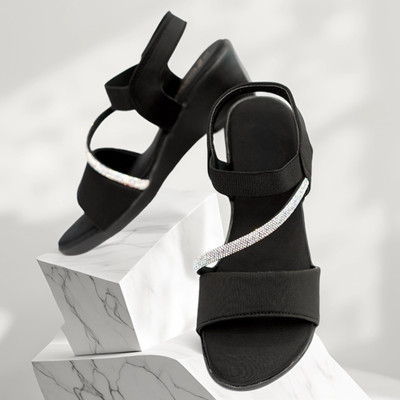 Dream Makers Women Wedges(Black , 6)