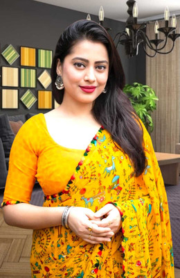 AVTC Self Design Bollywood Georgette Saree(Yellow)