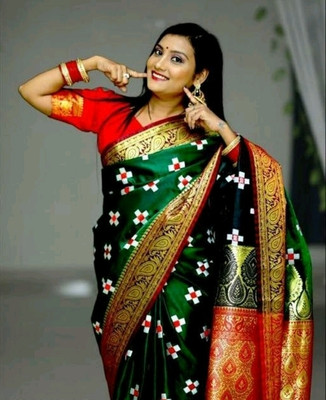 NaziyaSarees Woven Kanjivaram Art Silk Saree(Dark Green)