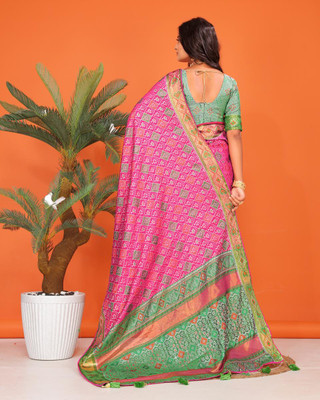LAVYANSH CREATION Printed, Self Design Patola Silk Blend Saree(Pink)