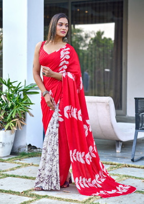 Rudra Printed Ikkat Mulmul Saree(Multicolor)