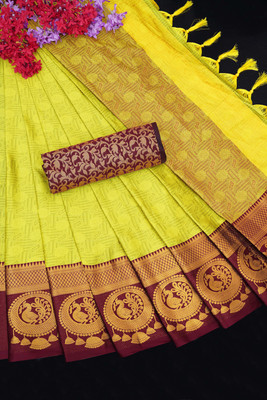 SHIVAY FASHION Embellished Banarasi Jacquard Saree(Red)