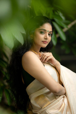 Unique Designers Solid/Plain Bollywood Cotton Silk Saree(White)