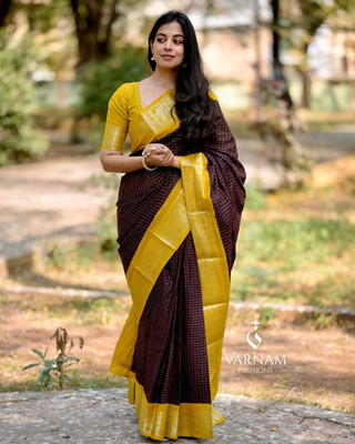 sheladiya Printed Banarasi Cotton Silk Saree(Maroon)