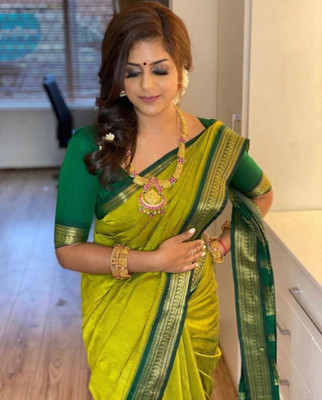 LASFIRA FASHION Solid/Plain Banarasi Pure Silk Saree(Light Green)