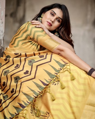 ALMAARI FASHION Digital Print Kalamkari Silk Blend Saree(Yellow)