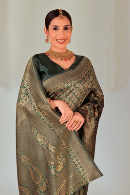 Suali Woven Kanjivaram Art Silk Saree(Green)