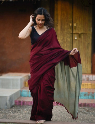 womensari Woven Handloom Cotton Blend Saree(Red, Light Green)