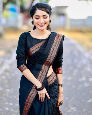 Fashion Fusionstudio Solid/Plain Banarasi Silk Blend Saree(Black)