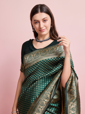 Shreyansh creation Digital Print Banarasi Silk Blend Saree(Green)