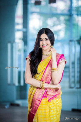 SOFIEFAB Woven, Solid/Plain Kanjivaram Pure Silk Saree(Yellow)