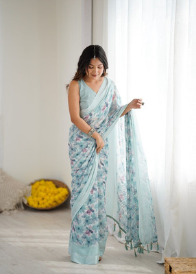 ROOP SUNDARI SAREES Floral Print Daily Wear Silk Blend Saree(Light Blue)