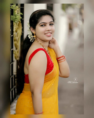 V And V Shop Woven Bollywood Chiffon Saree(Yellow)