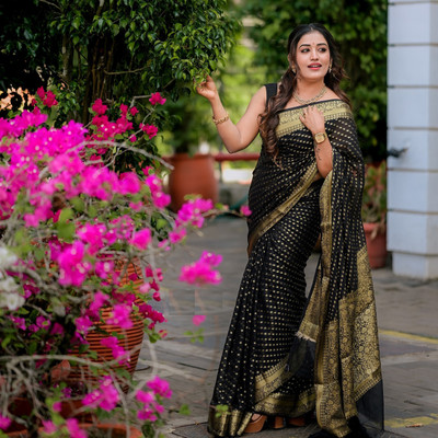 SATVASHIV Self Design Banarasi Pure Silk Saree(Black)