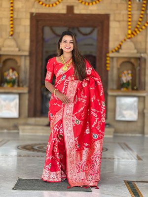 Zeekha Printed Daily Wear Silk Blend Saree(Red)