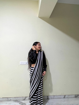 Anand Sarees Striped Bollywood Georgette Saree(Black, White)