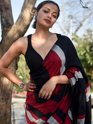 WeaveAura Striped Handloom Cotton Blend Saree(Multicolor)