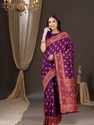 Magmina Embellished, Floral Print, Self Design Kanjivaram Silk Blend Saree(Purple)