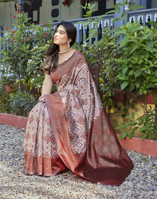 YASHIKA Self Design Kanjivaram Silk Blend Saree(Maroon)