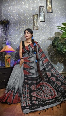 Shrutisareeghar Printed Handloom Cotton Blend Saree(Multicolor)