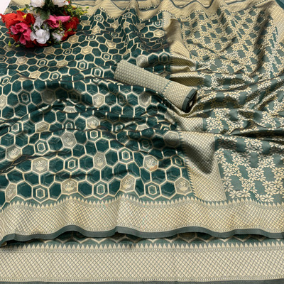 Harshiv Textile Self Design Kanjivaram Art Silk Saree(Light Green)