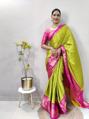 Julee Solid/Plain Banarasi Pure Silk Saree(Pink)