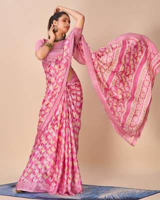 A V M Print Printed Bollywood Crepe Saree(Multicolor)