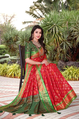 LAVYANSH CREATION Self Design, Printed Patola Silk Blend, Jacquard Saree(Red)