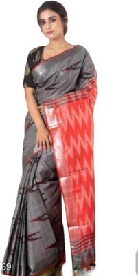 Manikant Handloom Printed Ikkat Cotton Blend Saree(Grey)
