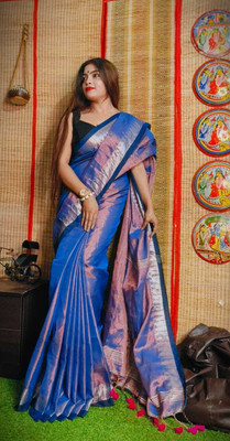 BiswasTextiles Self Design Handloom Cotton Blend Saree(Light Blue)