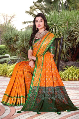 LAVYANSH CREATION Self Design, Printed Patola Silk Blend, Jacquard Saree(Yellow)