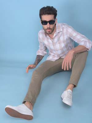 CRIMSOUNE CLUB Men Checkered Casual Beige, White Shirt